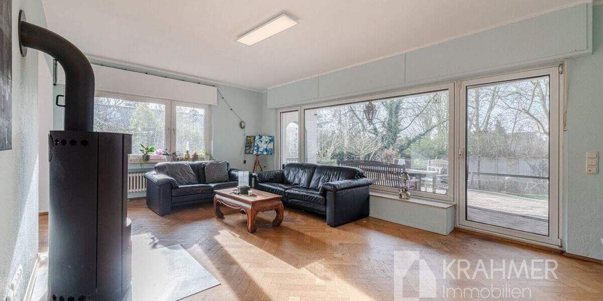 Einfamilienhaus Moers Kapellen-Mitte - 9 Zimmer, 181 m&sup2;, 649.000&euro; | Angebot:25684258