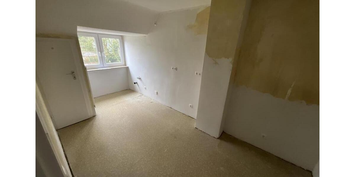 Dachgeschoßwohnung Essen Stadtbezirk III - 2.5 Zimmer, 50 m&sup2;, 419&euro; | Angebot:25515266