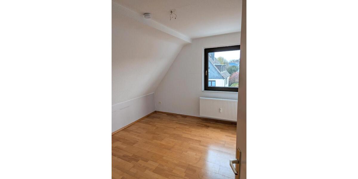 Dachgeschoßwohnung Bochum Eppendorf - 2 Zimmer, 55 m&sup2;, 535&euro; | Angebot:26045524