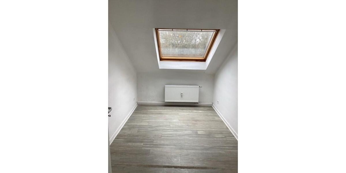 Dachgeschoßwohnung Essen Stadtbezirk IV - 3 Zimmer, 52 m&sup2;, 505&euro; | Angebot:22955580