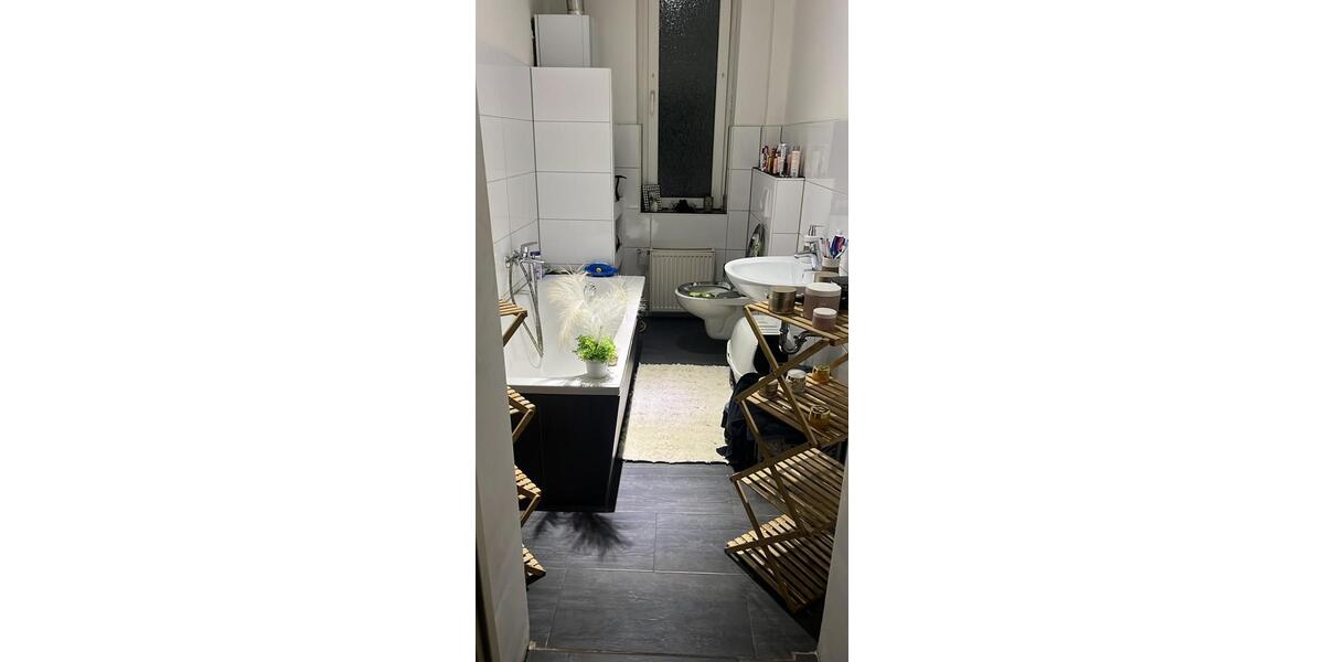 Etagenwohnung Voerde (Niederrhein) - 4 Zimmer, 100 m&sup2;, 930&euro; | Angebot:26702233