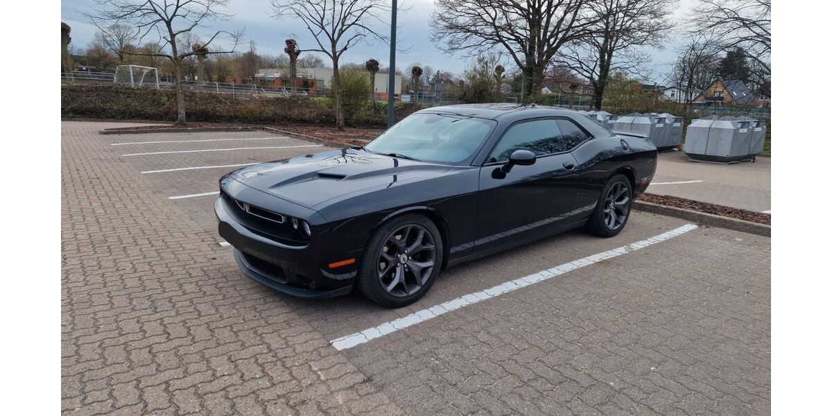 Dodge Challenger 162.000 km 23.900 &euro; Duisburg 47059