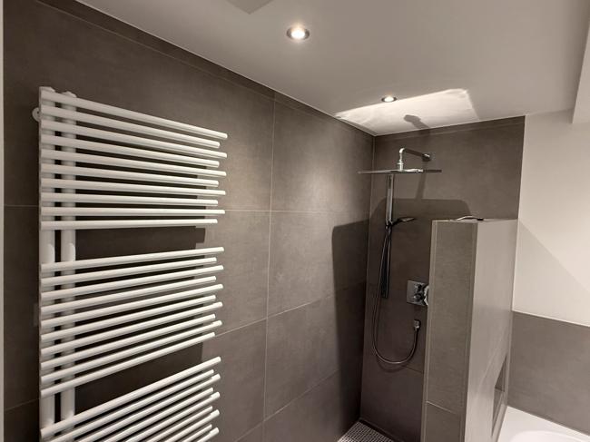 Erdgeschoßwohnung Duisburg Rheinhausen - 7 Zimmer, 211 m&sup2;, 2.000&euro; | Angebot:25962714