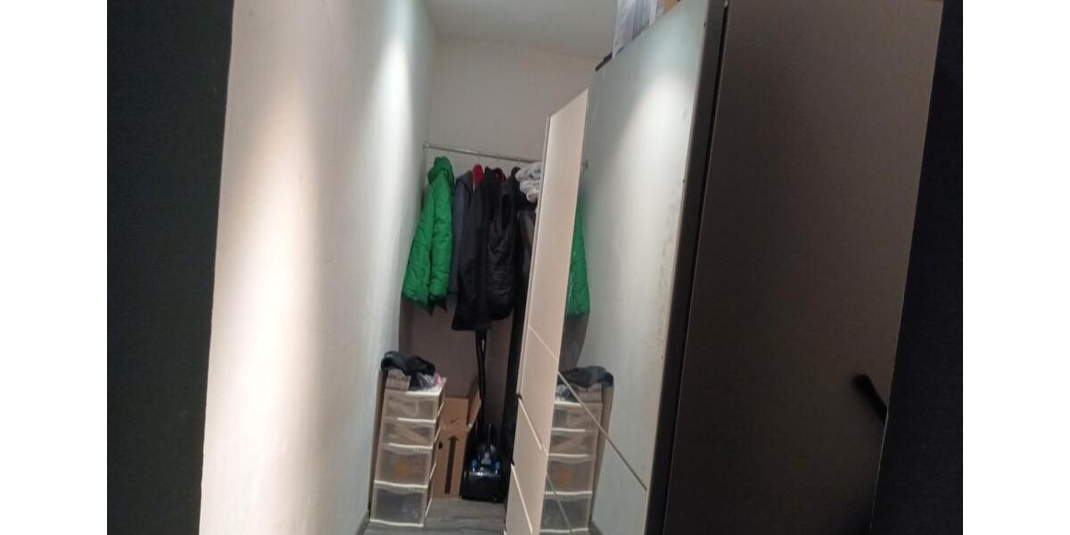 Etagenwohnung Duisburg Essenberg - 2 Zimmer, 128 m&sup2;, 880&euro; | Angebot:26617918
