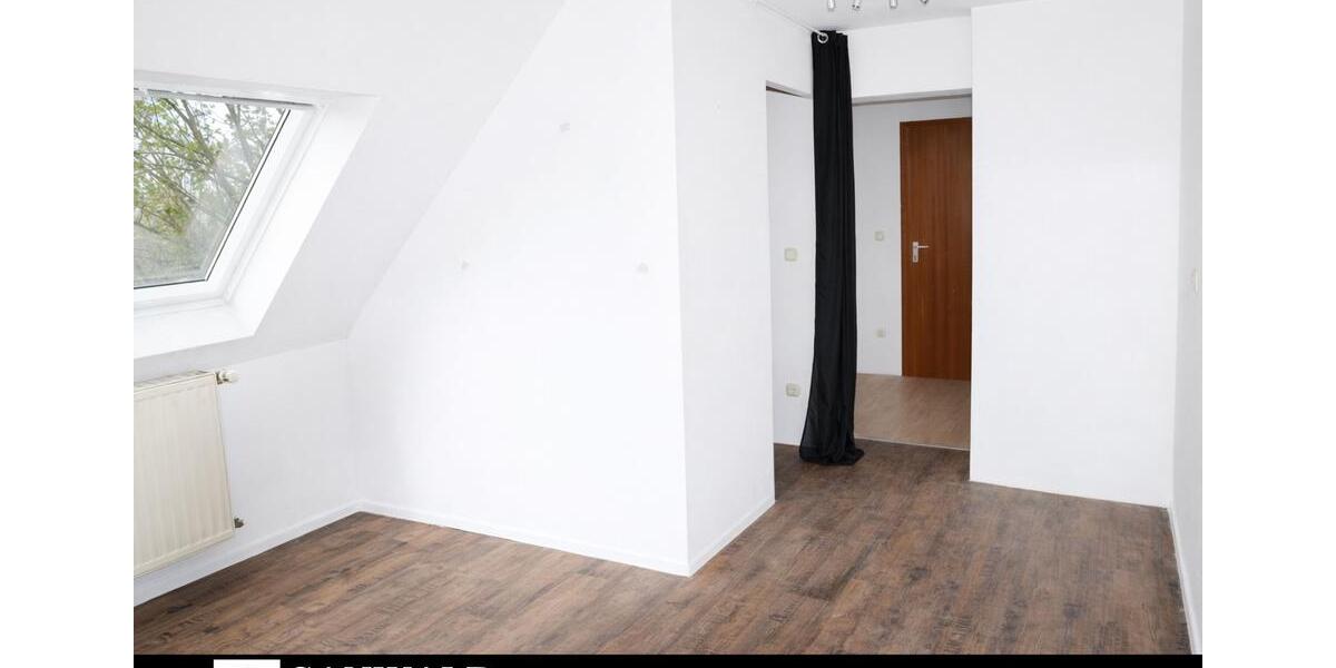 Dachgeschoßwohnung Essen Frillendorf - 3.5 Zimmer, 42 m&sup2;, 350&euro; | Angebot:26025407