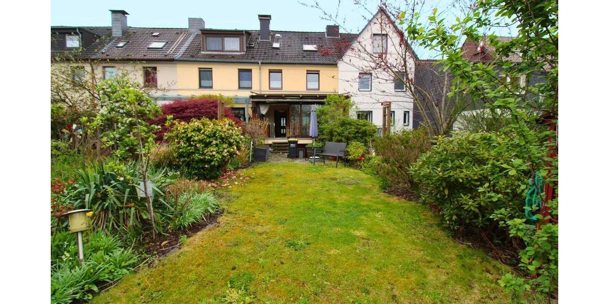 Reihenmittelhaus Essen Ostviertel - 4 Zimmer, 130 m&sup2;, 279.000&euro; | Angebot:26818453