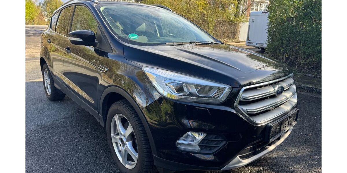 Ford Kuga 109.000 km 9.600 &euro; Essen 45147