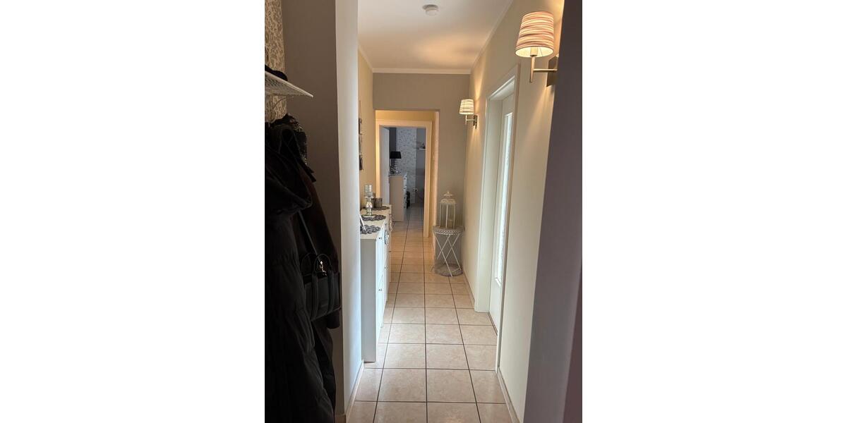 Etagenwohnung Duisburg Essenberg - 4 Zimmer, 100 m&sup2;, 190.000&euro; | Angebot:26115477