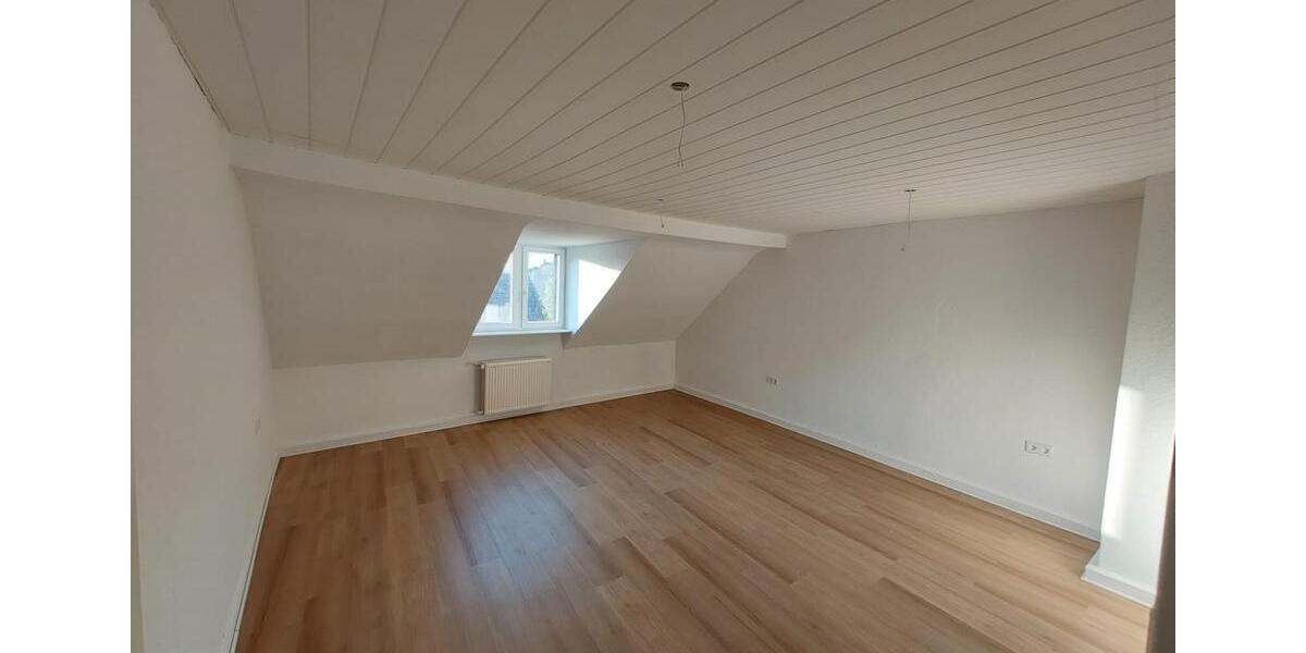 Dachgeschoßwohnung Herne Eickel - 3.5 Zimmer, 80 m&sup2;, 560&euro; | Angebot:26442292