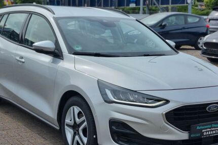 Ford Focus 31.000 km 17.690 &euro; Essen 45141