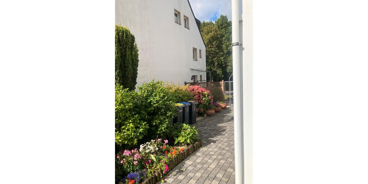 Reihenhaus Gelsenkirchen Rotthausen - 6.5 Zimmer, 200 m&sup2;, 550.000&euro; | Angebot:27285253
