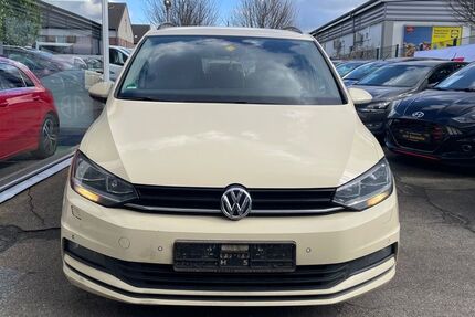 VW Touran 493.930 km 4.999 &euro; Oberhausen 46045