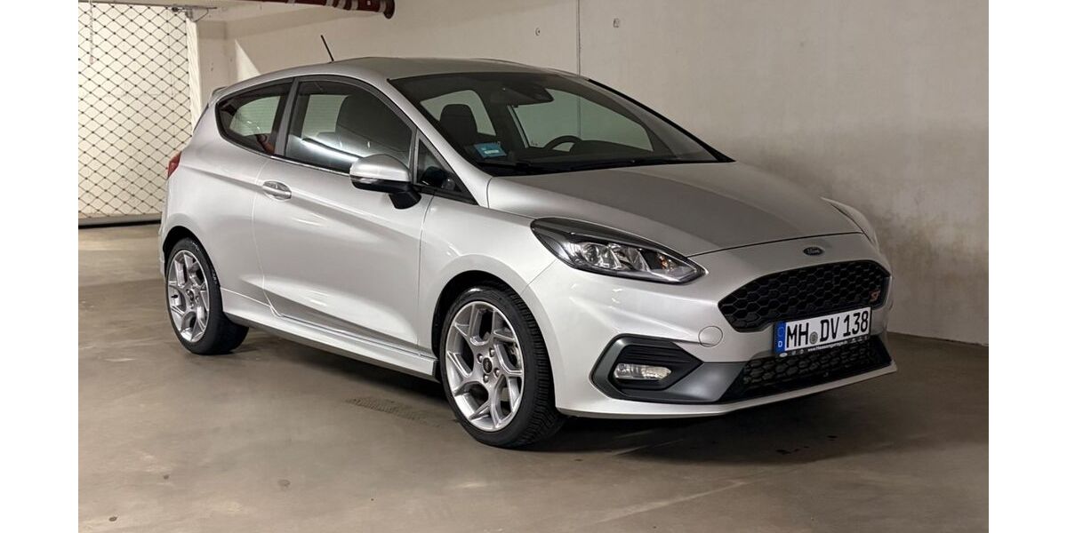 Ford Fiesta 34.032 km 15.400 &euro; Mülheim 45478