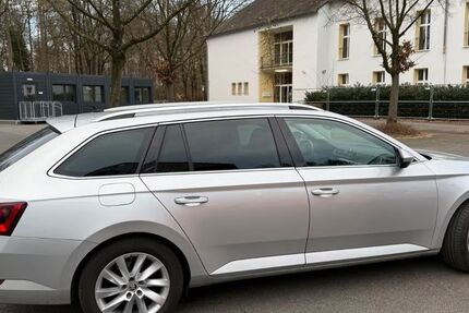 Skoda Superb 244.000 km 8.490 &euro; Bochum 44789