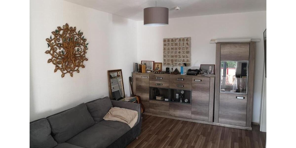 Erdgeschoßwohnung Essen Stadtbezirk III - 2.5 Zimmer, 50 m&sup2;, 454&euro; | Angebot:26389106