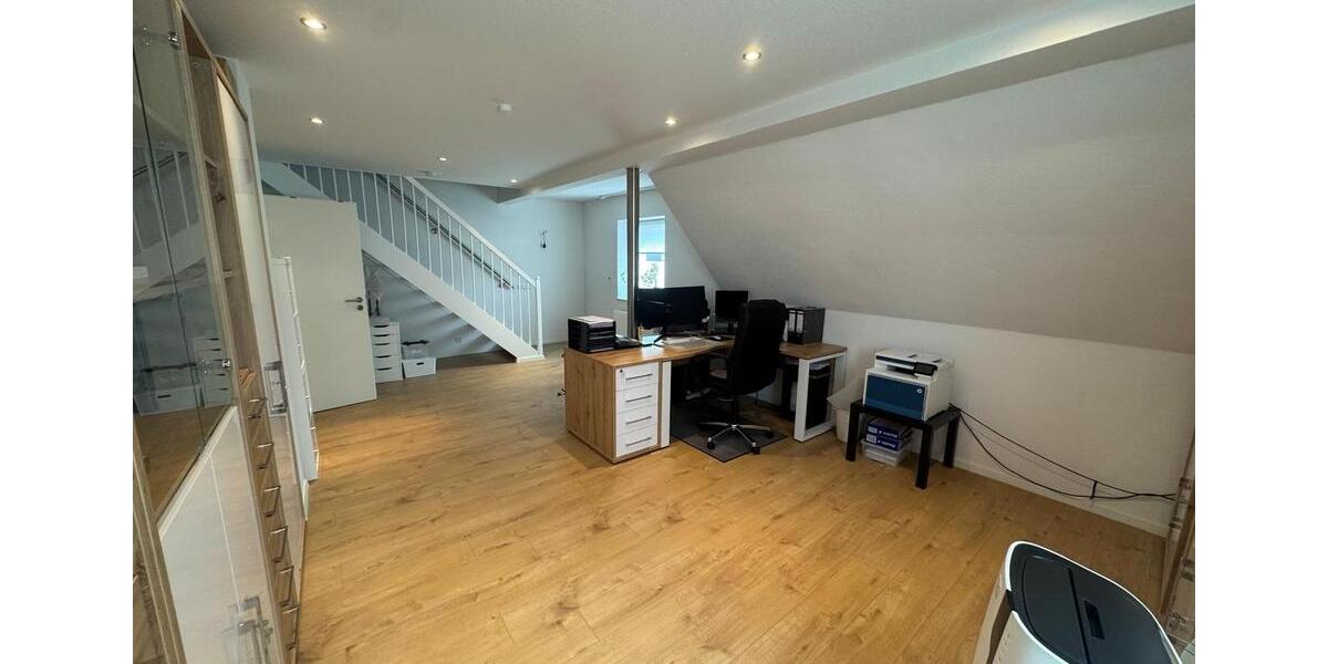 Maisonettenwohnung Moers - 2 Zimmer, 107 m&sup2;, 1.200&euro; | Angebot:26612610