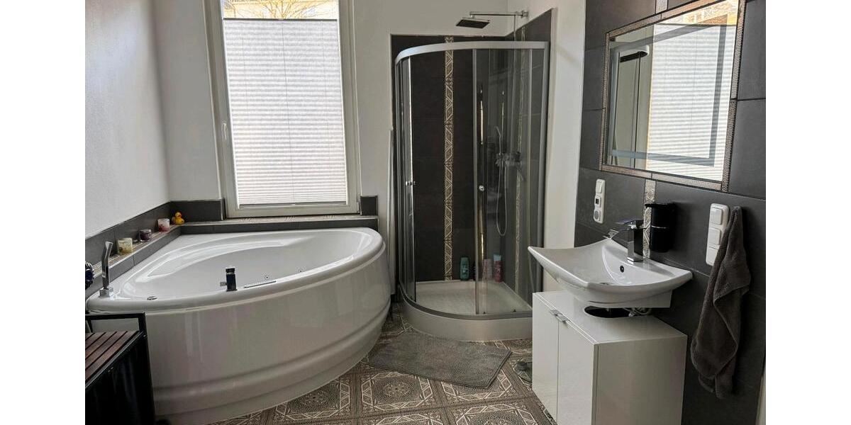 Erdgeschoßwohnung Velbert Velbert-Mitte - 2 Zimmer, 65 m&sup2;, 840&euro; | Angebot:25100430