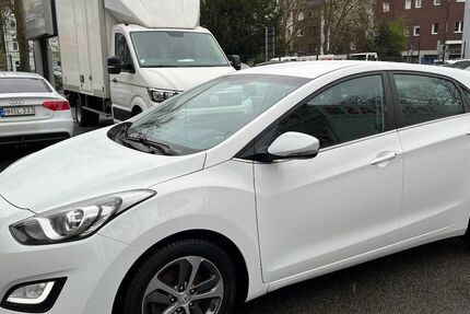 Hyundai i30 138.188 km 7.800 &euro; Oberhausen 46045