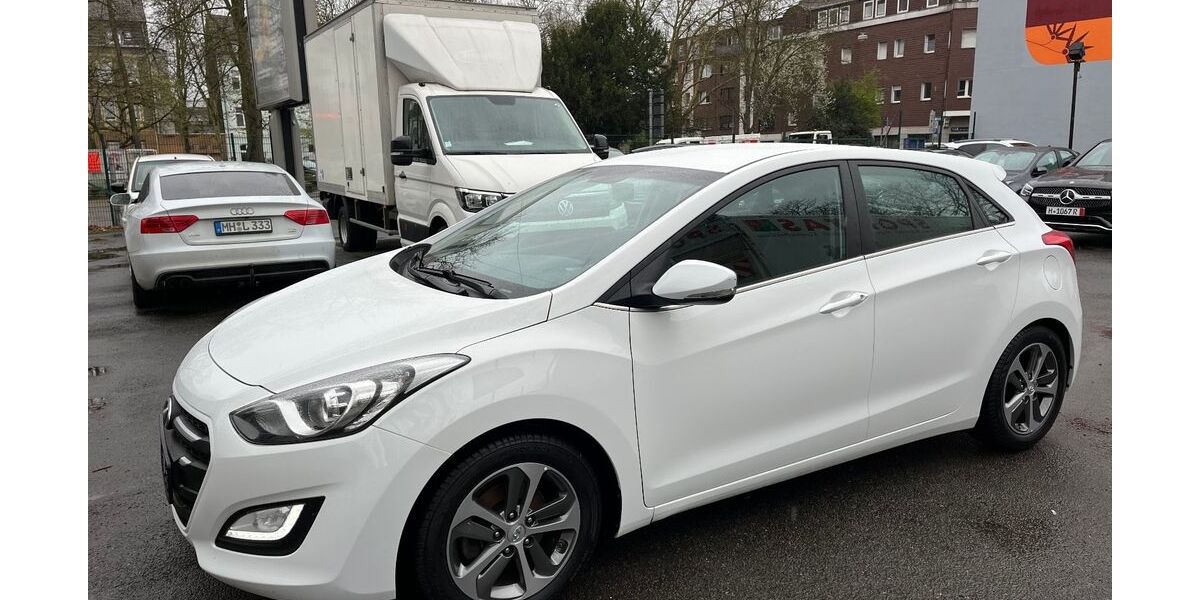 Hyundai i30 138.188 km 7.800 &euro; Oberhausen 46045