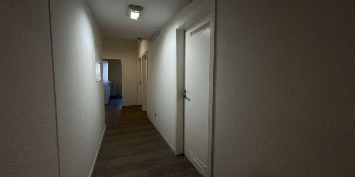 Büro- und Praxisfläche in Hattingen-Altstadt mit IT-Raum, LAN, Seminarraum & Garten - Gewerbeobjekt Hattingen Baak | Angebot:26066718