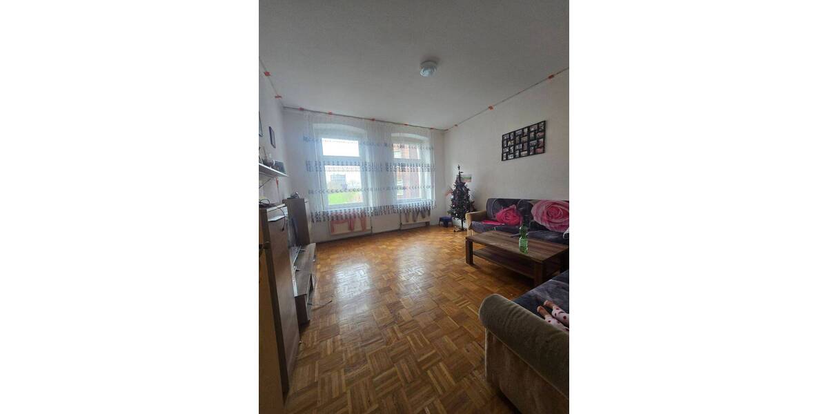 Etagenwohnung Duisburg Bruckhausen - 3 Zimmer, 347 m&sup2;, 240.000&euro; | Angebot:26102284