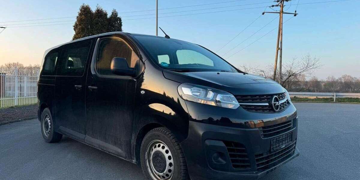 Opel Vivaro 119.000 km 17.990 &euro; Dinslaken 46535
