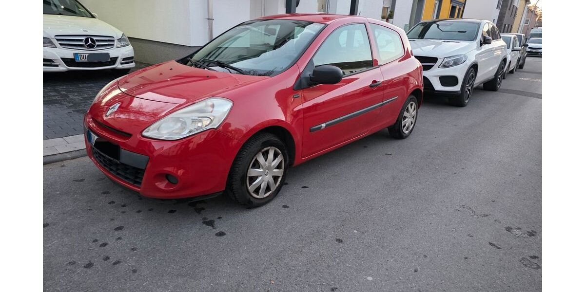 Renault Clio 148.000 km 2.800 &euro; Duisburg 47055