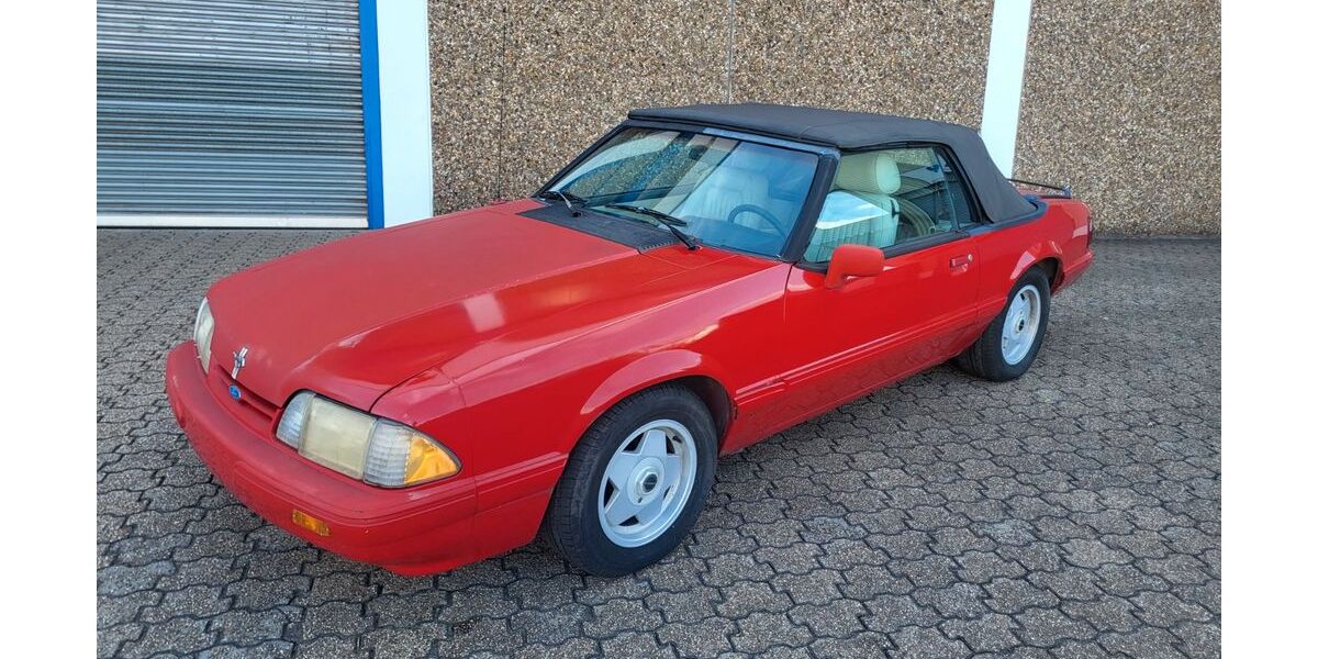 Ford Mustang 148.000 km 1.200 &euro; Moers 47441