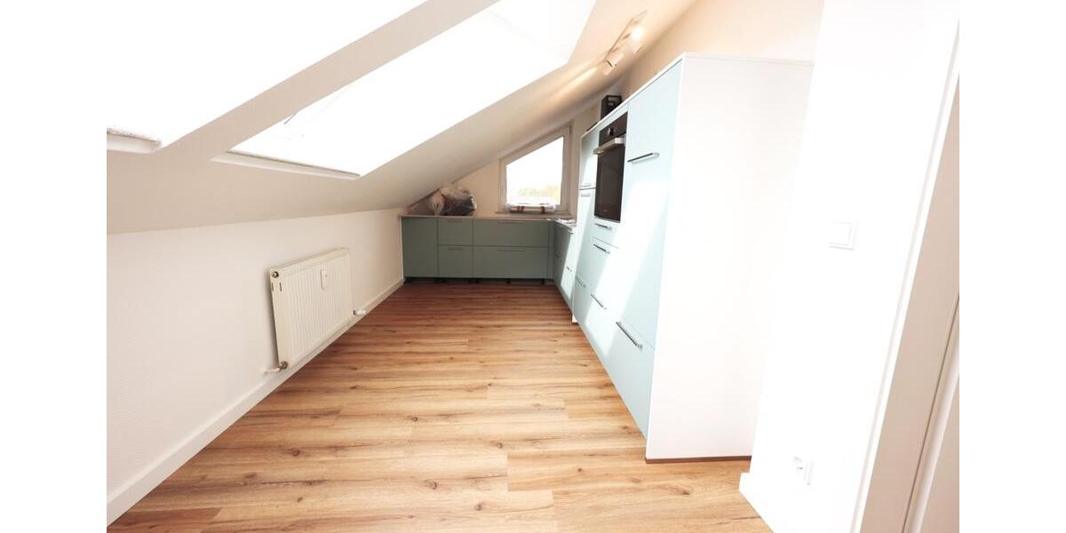 Dachgeschoßwohnung Moers Schwafheim - 2.5 Zimmer, 80 m&sup2;, 214.000&euro; | Angebot:26067794