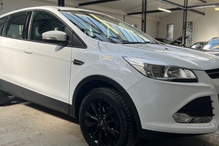 Ford Kuga 61.700 km 10.600 &euro; Velbert 42551