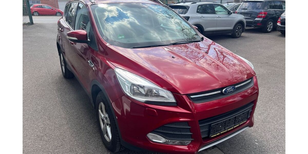 Ford Kuga 70.000 km 8.999 &euro; Recklinghausen 45663