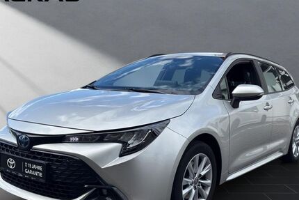 Toyota Corolla 51.800 km 24.471 &euro; Duisburg 47055