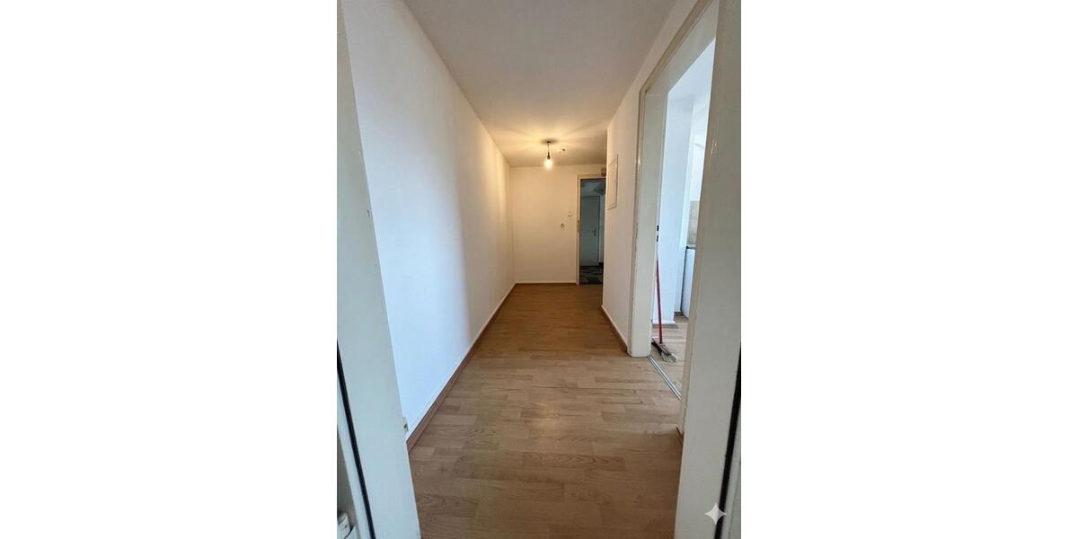 Etagenwohnung Duisburg Duisburg-Mitte - 1 Zimmer, 45 m&sup2;, 315&euro; | Angebot:25960280