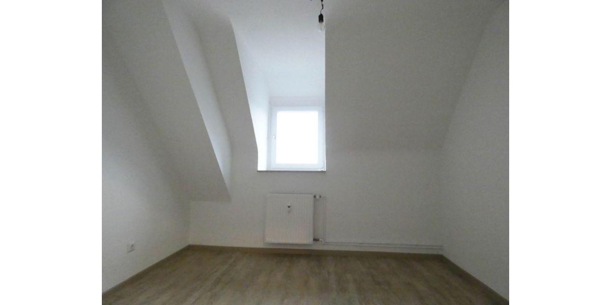 Dachgeschoßwohnung Essen Stadtbezirk III - 3 Zimmer, 78 m&sup2;, 679&euro; | Angebot:25131713