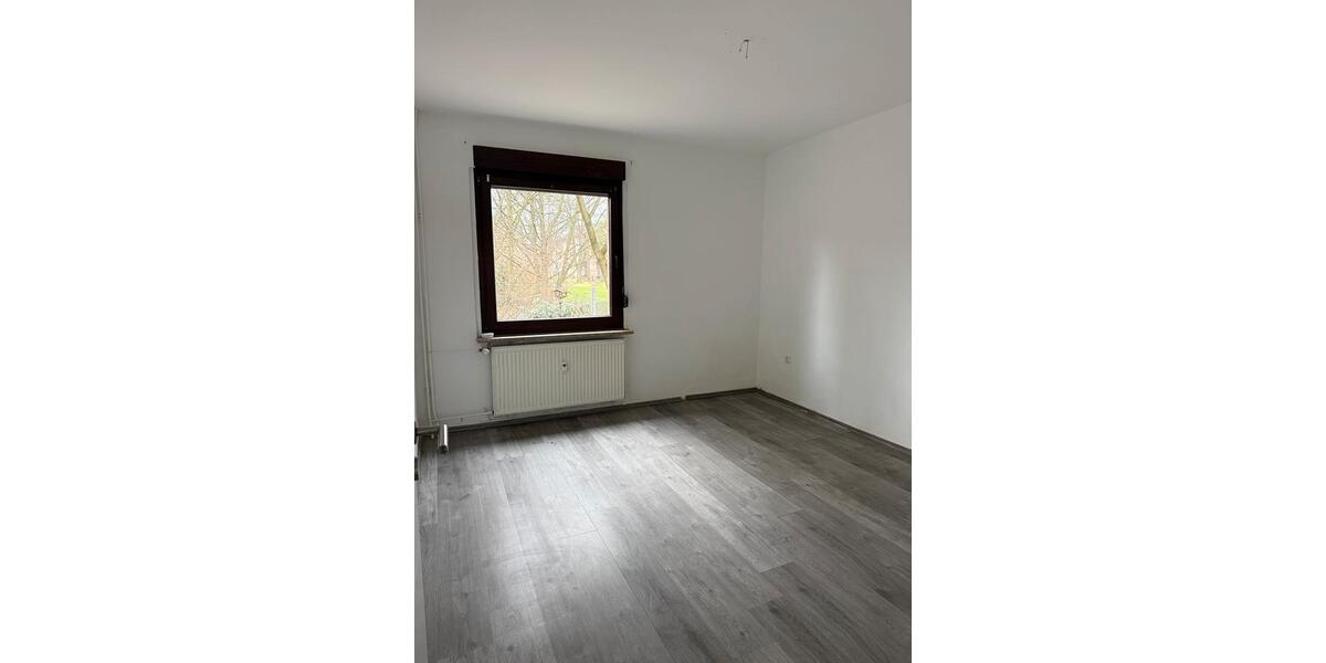 Erdgeschoßwohnung Duisburg Mittelmeiderich - 3.5 Zimmer, 59 m&sup2;, 650&euro; | Angebot:25023205