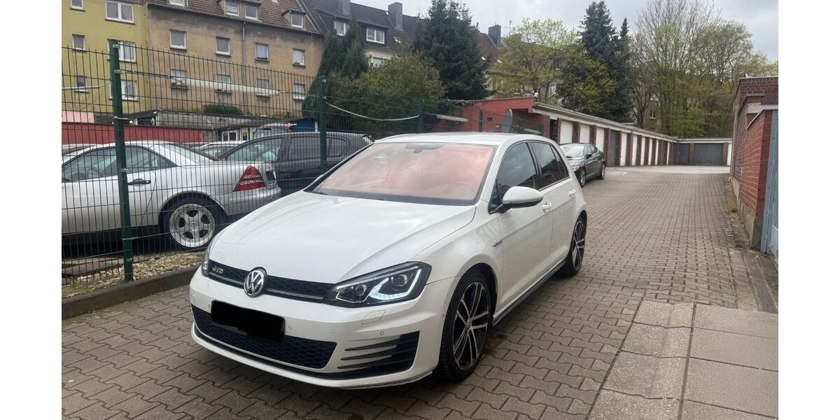 VW Golf 217.000 km 11.900 &euro; Essen 45143