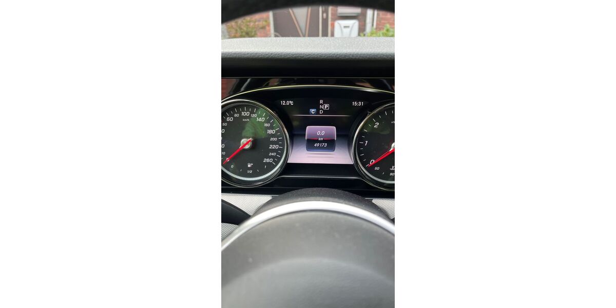 Mercedes-Benz E 200 49.200 km 29.900 &euro; Moers 47441