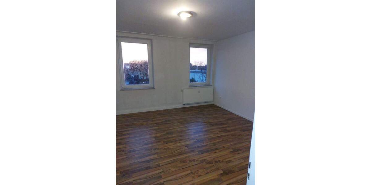 Etagenwohnung Gelsenkirchen Rotthausen - 2 Zimmer, 77 m&sup2;, 420&euro; | Angebot:25799957