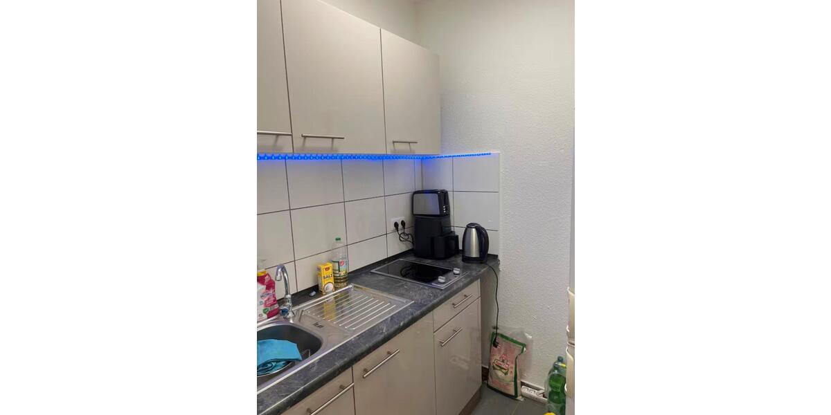 Dachgeschoßwohnung Essen Stadtbezirk VI - 1 Zimmer, 40 m&sup2;, 650&euro; | Angebot:25361947