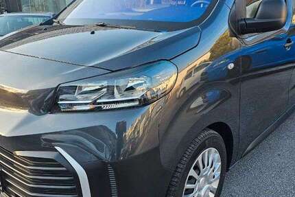 Toyota Proace 14.300 km 44.900 &euro; Gelsenkirchen 45884