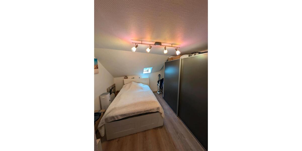 Dachgeschoßwohnung Essen Stadtbezirk VII - 2 Zimmer, 70 m&sup2;, 580&euro; | Angebot:26032935