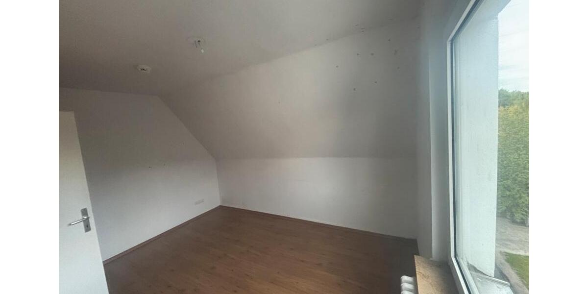 Dachgeschoßwohnung Gladbeck Brauck - 2 Zimmer, 362 m&sup2;, 500&euro; | Angebot:26697825