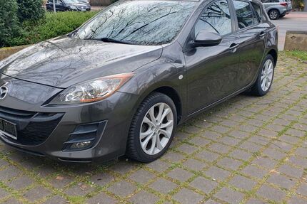 Mazda 3 74.700 km 7.150 &euro; Duisburg 47249