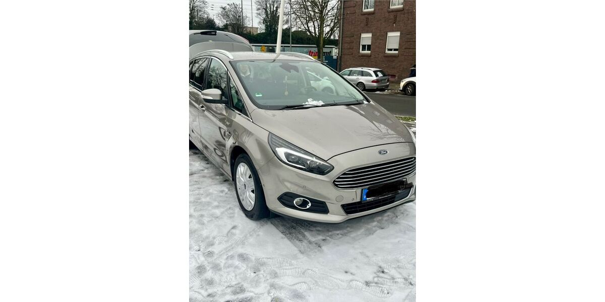 Ford S-Max 210.000 km 10.500 &euro; Duisburg 47138