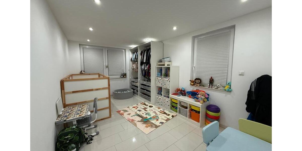 Einfamilienhaus Duisburg Hochheide - 4.5 Zimmer, 120 m&sup2;, 599.999&euro; | Angebot:26660176