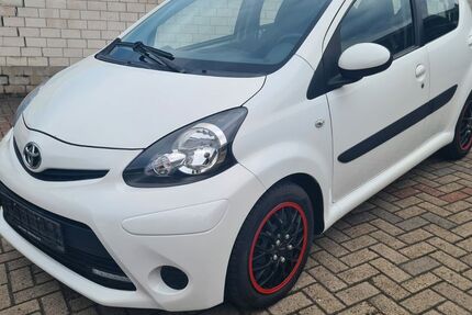 Toyota Aygo (X) 99.980 km 5.990 &euro; Essen 45309