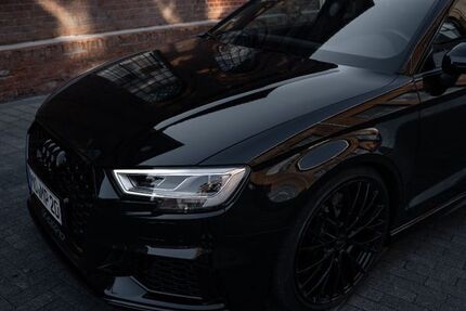 Audi RS3 93.000 km 42.600 &euro; Moers 47443