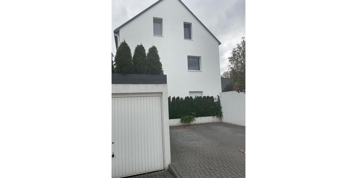 Dachgeschoßwohnung Bochum Bochum-Südwest - 3.5 Zimmer, 80 m&sup2;, 585&euro; | Angebot:25083103