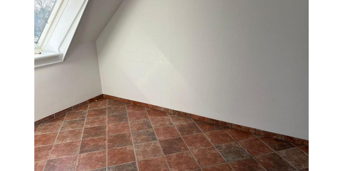 Etagenwohnung Duisburg Walsum - 5 Zimmer, 125 m&sup2;, 1.430&euro; | Angebot:25891647