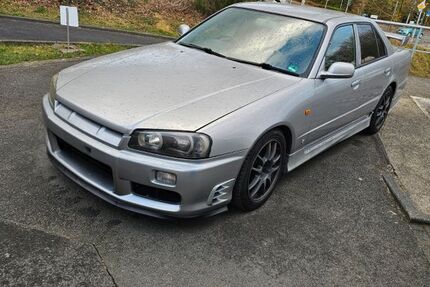 Nissan Skyline 137.000 km 19.500 &euro; Recklinghausen 45657